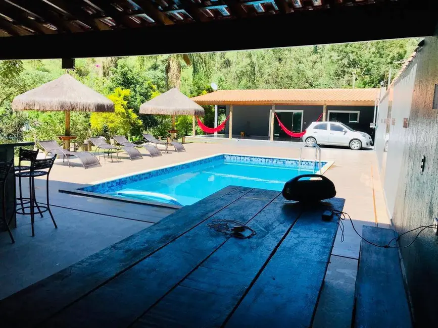 Foto 1 de Chácara com 4 quartos à venda, 200m2 em Nazare Paulista - SP