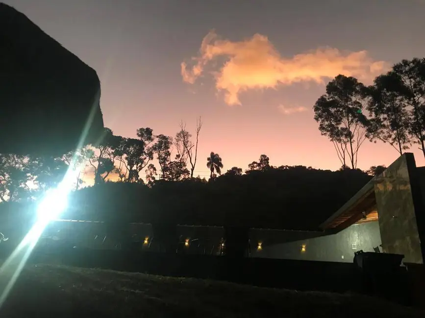 Foto 4 de Chácara com 4 quartos à venda, 200m2 em Nazare Paulista - SP