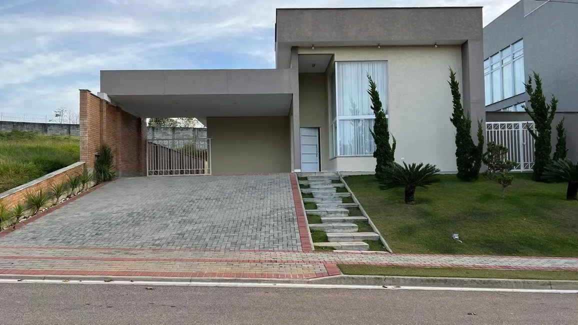 Chácara com 3 quartos para alugar, 350m2 em Mairipora - SP - imagem 1 Foto 1 de Chácara com 3 quartos para alugar, 350m2 em Mairipora - SP
