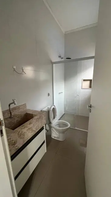 Chácara com 3 quartos para alugar, 350m2 em Mairipora - SP - imagem 6 Foto 6 de Chácara com 3 quartos para alugar, 350m2 em Mairipora - SP