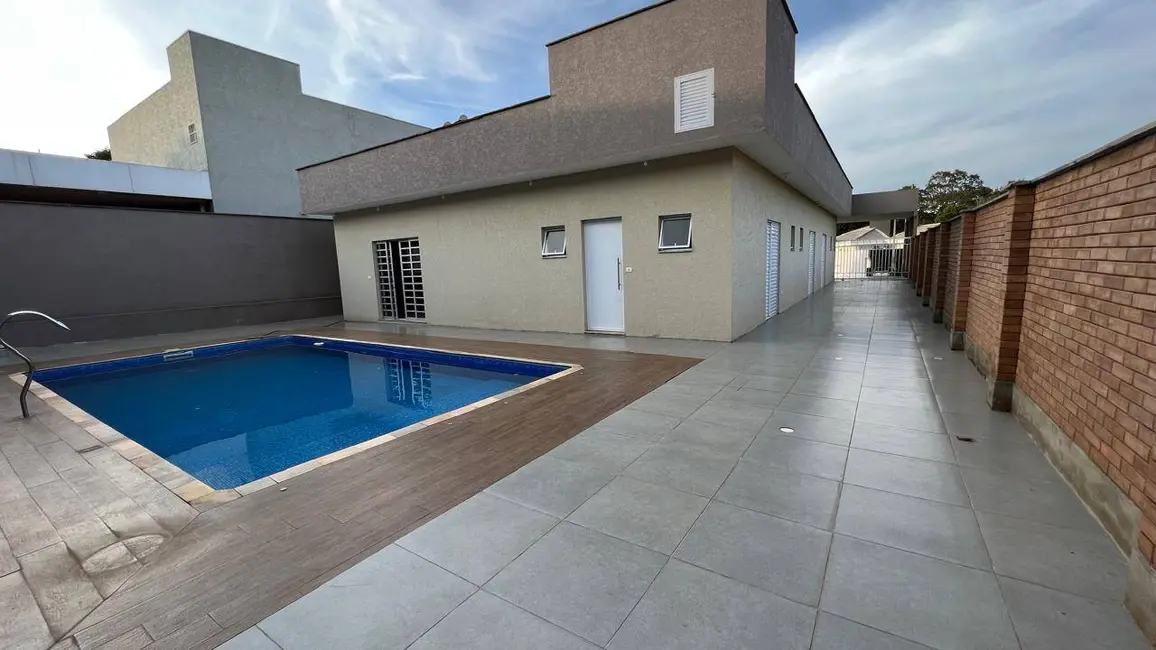 Chácara com 3 quartos para alugar, 350m2 em Mairipora - SP - imagem 3 Foto 3 de Chácara com 3 quartos para alugar, 350m2 em Mairipora - SP