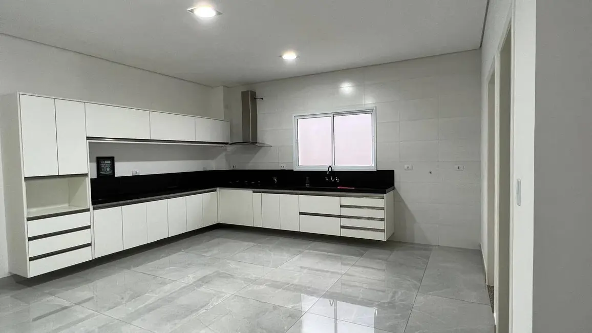 Chácara com 3 quartos para alugar, 350m2 em Mairipora - SP - imagem 9 Foto 9 de Chácara com 3 quartos para alugar, 350m2 em Mairipora - SP