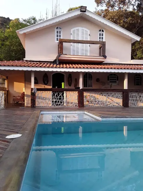 Foto 1 de Chácara com 2 quartos para alugar, 250m2 em Mairipora - SP