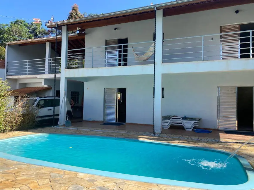 Chácara com 2 quartos à venda, 215m2 em Joanopolis - SP - imagem 4 Foto 4 de Chácara com 2 quartos à venda, 215m2 em Joanopolis - SP