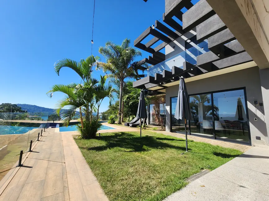 Foto 6 de Chácara com 4 quartos à venda, 300m2 em Igarata - SP