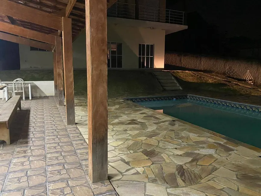 Chácara com 7 quartos à venda, 300m2 em Santa Isabel - SP - imagem 8 Foto 8 de Chácara com 7 quartos à venda, 300m2 em Santa Isabel - SP