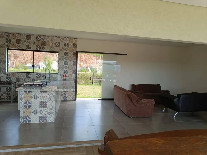 Foto 4 de Chácara com 3 quartos à venda, 150m2 em Jardim Estância Brasil, Atibaia - SP