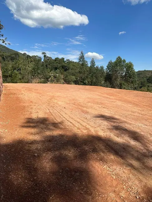 Foto 2 de Terreno / Lote à venda, 1300m2 em Nazare Paulista - SP