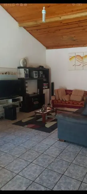 Chácara com 3 quartos à venda, 150m2 em Piracaia - SP - imagem 8 Foto 8 de Chácara com 3 quartos à venda, 150m2 em Piracaia - SP