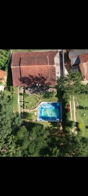 Chácara com 3 quartos à venda, 150m2 em Piracaia - SP - imagem 3 Foto 3 de Chácara com 3 quartos à venda, 150m2 em Piracaia - SP