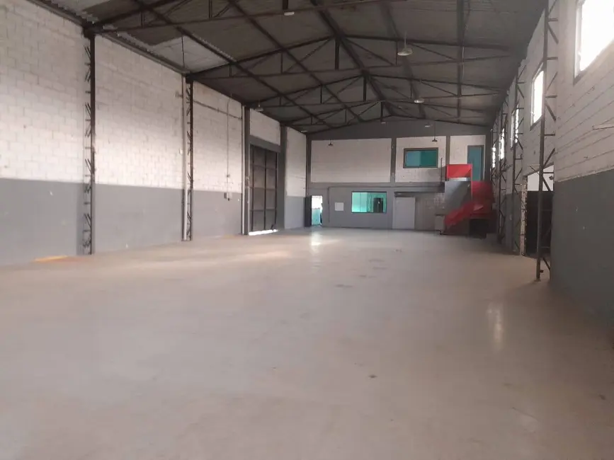 Armazém / Galpão para alugar, 1500m2 em Estância Santa Maria do Laranjal, Atibaia - SP - imagem 3 Foto 3 de Armazém / Galpão para alugar, 1500m2 em Estância Santa Maria do Laranjal, Atibaia - SP