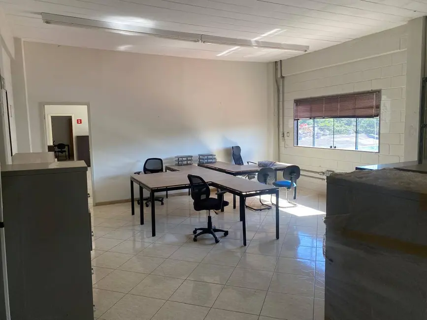 Foto 2 de Armazém / Galpão para alugar, 2448m2 em Mairipora - SP