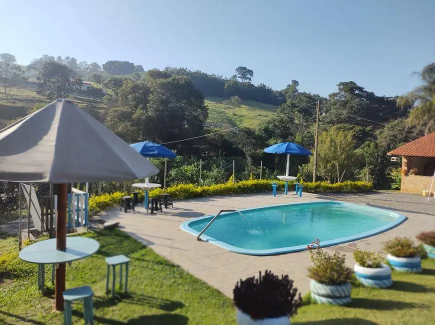 Foto 1 de Chácara com 3 quartos à venda, 200m2 em Pinhalzinho - SP