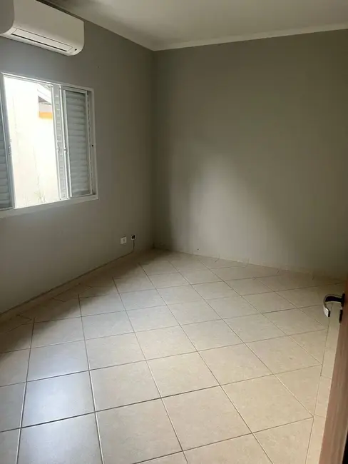 Casa de Condomínio com 3 quartos à venda e para alugar, 110m2 em Jardim Santa Bárbara, Atibaia - SP - imagem 8 Foto 8 de Casa de Condomínio com 3 quartos à venda e para alugar, 110m2 em Jardim Santa Bárbara, Atibaia - SP