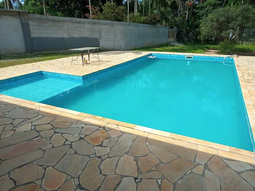 Chácara com 3 quartos à venda, 2000m2 em Vila São Benedito, Franco Da Rocha - SP - imagem 4 Foto 4 de Chácara com 3 quartos à venda, 2000m2 em Vila São Benedito, Franco Da Rocha - SP