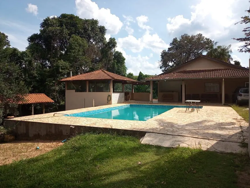 Chácara com 3 quartos à venda, 2000m2 em Vila São Benedito, Franco Da Rocha - SP - imagem 1 Foto 1 de Chácara com 3 quartos à venda, 2000m2 em Vila São Benedito, Franco Da Rocha - SP