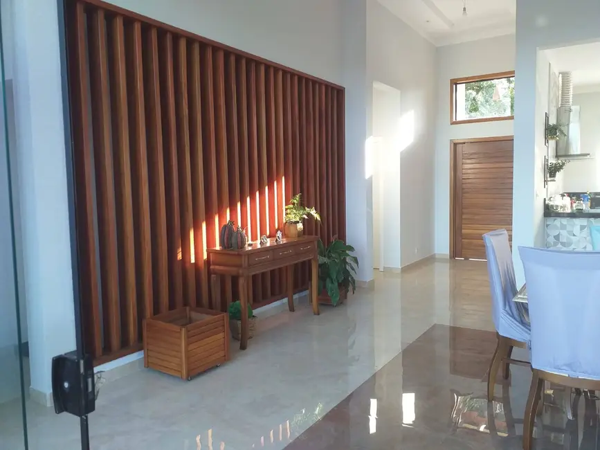 Chácara com 5 quartos à venda, 490m2 em Piracaia - SP - imagem 8 Foto 8 de Chácara com 5 quartos à venda, 490m2 em Piracaia - SP