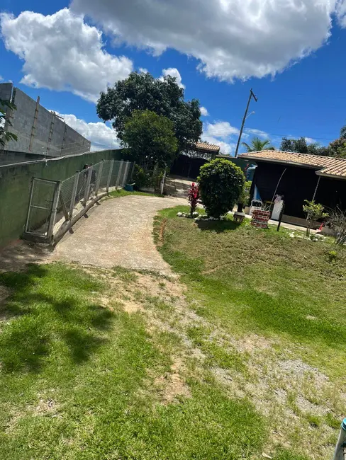 Chácara com 3 quartos à venda, 250m2 em Santa Isabel - SP - imagem 9 Foto 9 de Chácara com 3 quartos à venda, 250m2 em Santa Isabel - SP