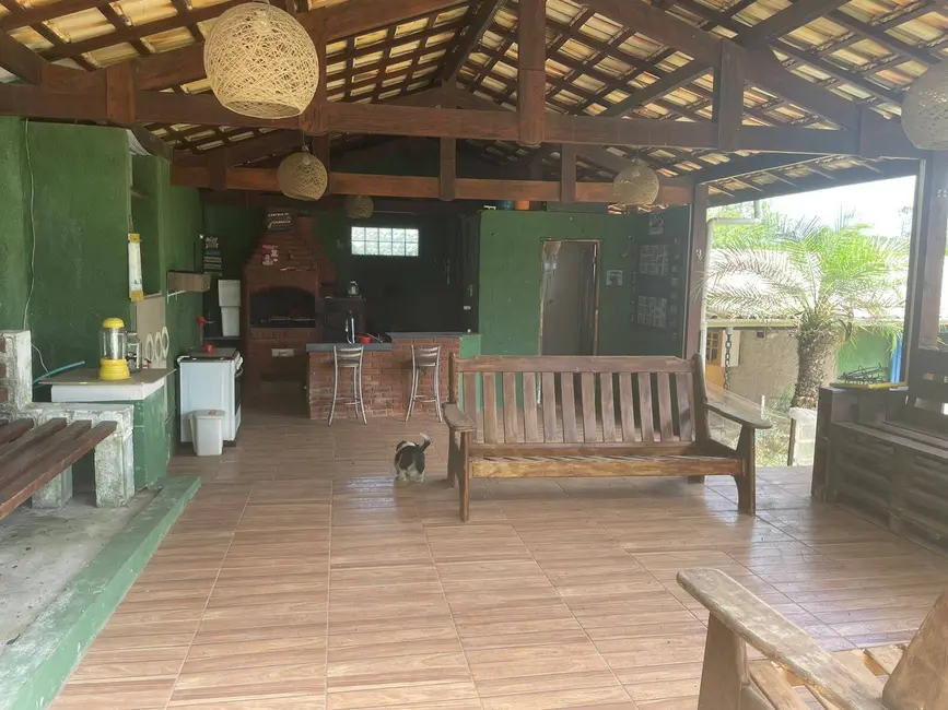 Chácara com 3 quartos à venda, 250m2 em Santa Isabel - SP - imagem 3 Foto 3 de Chácara com 3 quartos à venda, 250m2 em Santa Isabel - SP