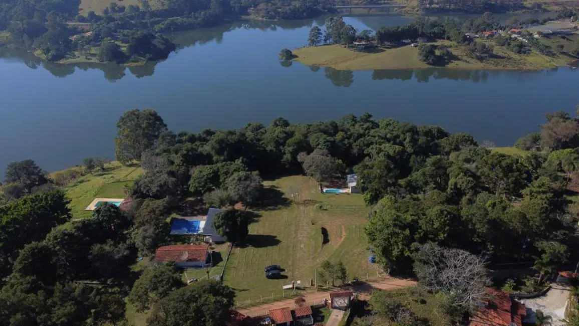 Foto 2 de Chácara com 3 quartos à venda, 200m2 em Piracaia - SP