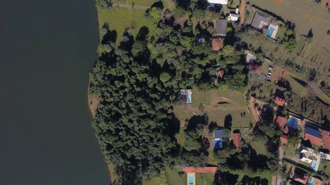 Chácara com 3 quartos à venda, 100m2 em Piracaia - SP - imagem 9 Foto 9 de Chácara com 3 quartos à venda, 100m2 em Piracaia - SP