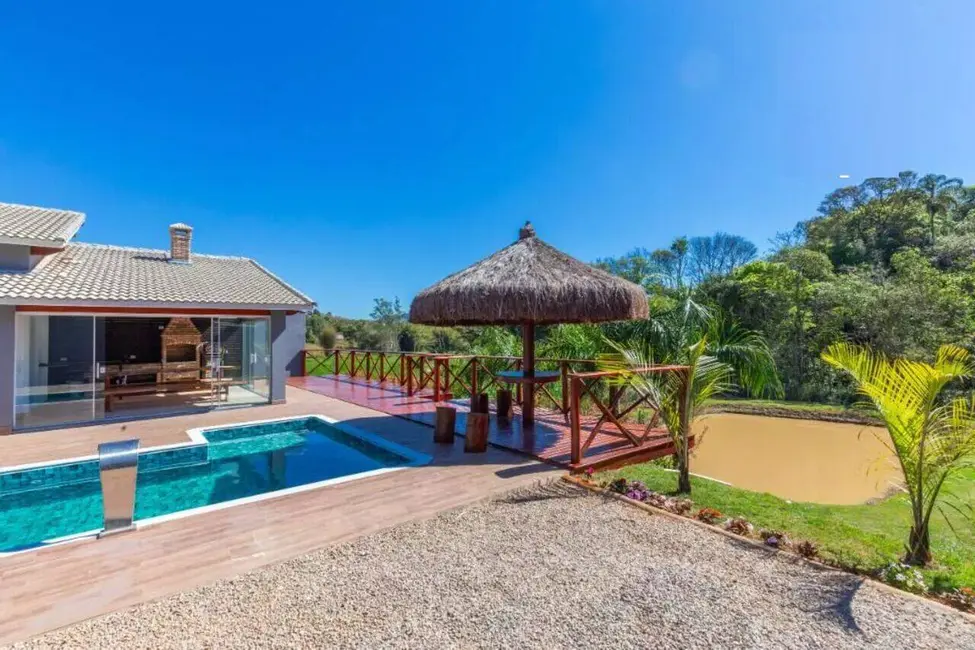 Foto 1 de Chácara com 3 quartos à venda, 132m2 em Monte Alegre Do Sul - SP