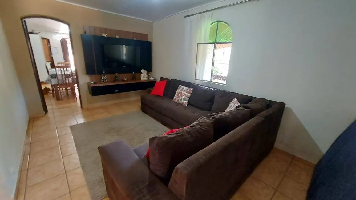 Foto 3 de Chácara com 3 quartos à venda, 200m2 em Pedra Bela - SP