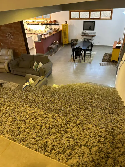 Chácara com 4 quartos à venda, 264m2 em Joanopolis - SP - imagem 9 Foto 9 de Chácara com 4 quartos à venda, 264m2 em Joanopolis - SP