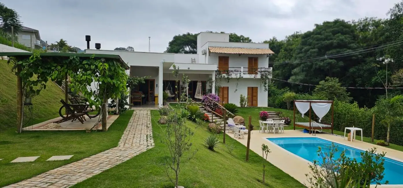 Foto 1 de Chácara com 4 quartos à venda, 264m2 em Joanopolis - SP