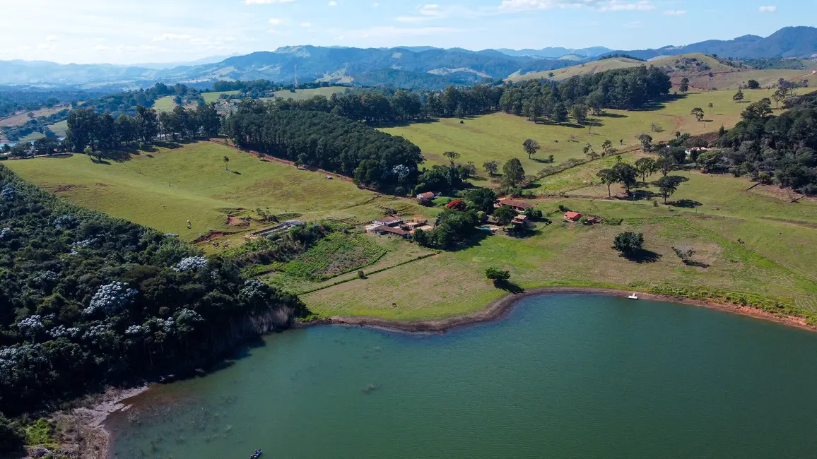 Chácara com 5 quartos à venda, 266200m2 em Piracaia - SP - imagem 2 Foto 2 de Chácara com 5 quartos à venda, 266200m2 em Piracaia - SP