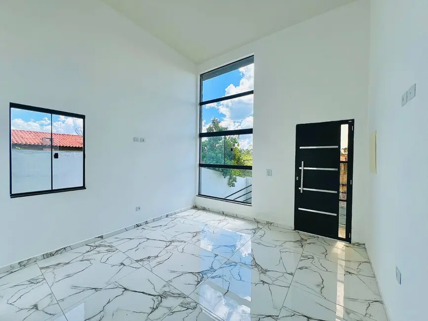 Foto 2 de Casa com 3 quartos à venda, 120m2 em Mairipora - SP