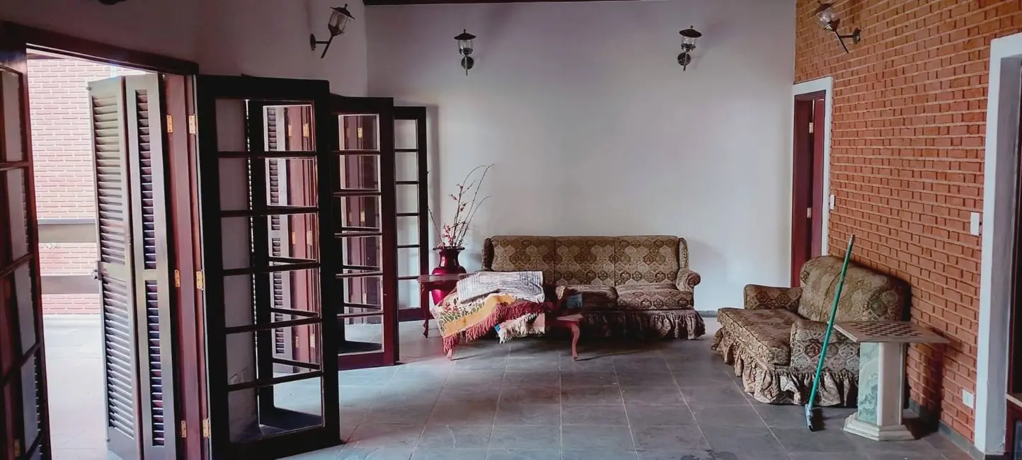 Foto 3 de Chácara com 4 quartos à venda, 244m2 em Mairipora - SP