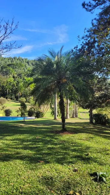 Sítio / Rancho com 4 quartos à venda, 600m2 em Nazare Paulista - SP - imagem 4 Foto 4 de Sítio / Rancho com 4 quartos à venda, 600m2 em Nazare Paulista - SP