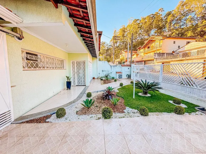 Foto 3 de Casa com 3 quartos à venda, 360m2 em Centro, Mairipora - SP
