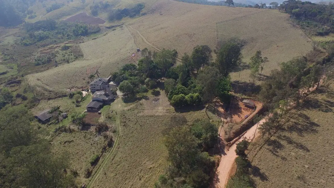 Foto 3 de Chácara com 4 quartos à venda, 17m2 em Piracaia - SP