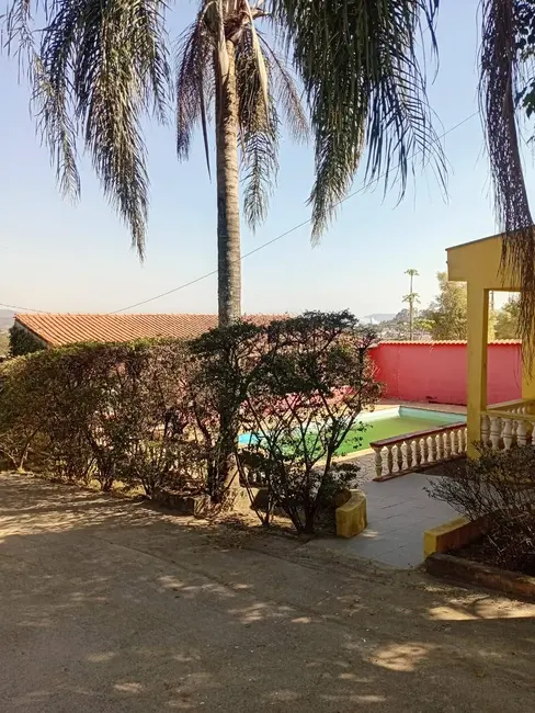 Chácara com 3 quartos à venda, 250m2 em Campos de São Benedito, Franco Da Rocha - SP - imagem 2 Foto 2 de Chácara com 3 quartos à venda, 250m2 em Campos de São Benedito, Franco Da Rocha - SP