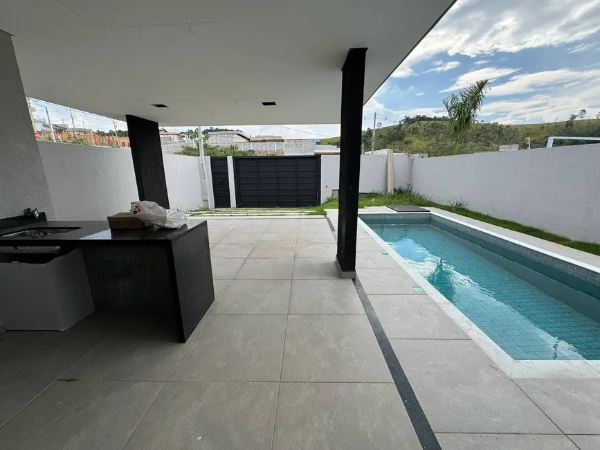 Casa de Condomínio com 3 quartos à venda, 173m2 em Atibaia - SP - imagem 2 Foto 2 de Casa de Condomínio com 3 quartos à venda, 173m2 em Atibaia - SP