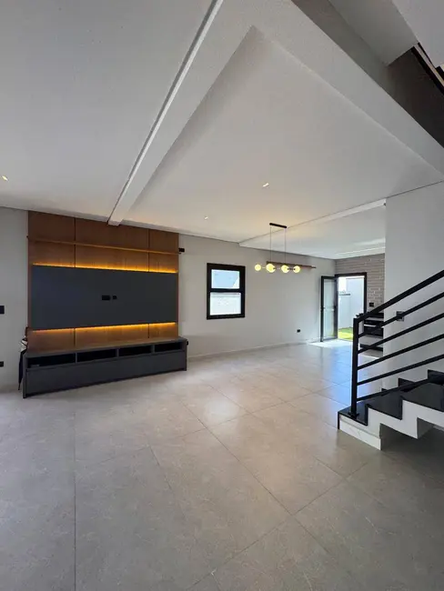 Casa de Condomínio com 3 quartos para alugar, 114m2 em Jardim Paulista, Atibaia - SP - imagem 6 Foto 6 de Casa de Condomínio com 3 quartos para alugar, 114m2 em Jardim Paulista, Atibaia - SP