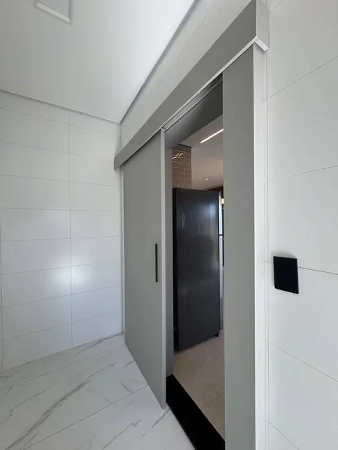 Casa de Condomínio com 3 quartos para alugar, 114m2 em Jardim Paulista, Atibaia - SP - imagem 4 Foto 4 de Casa de Condomínio com 3 quartos para alugar, 114m2 em Jardim Paulista, Atibaia - SP