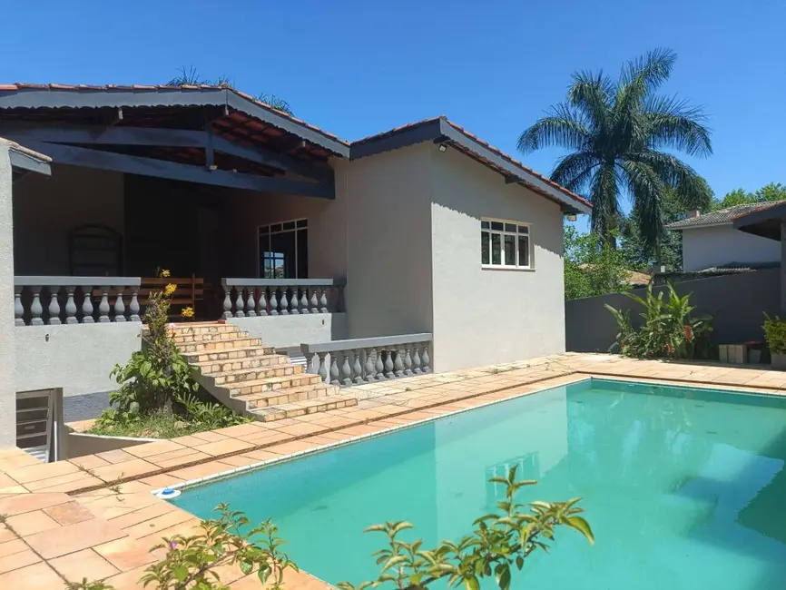 Foto 1 de Casa com 3 quartos para alugar, 370m2 em Jardim Paulista, Atibaia - SP