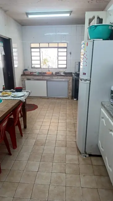 Foto 1 de Casa com 3 quartos à venda, 250m2 em Mairipora - SP