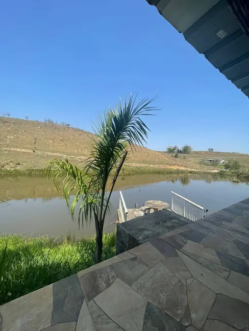 Foto 1 de Chácara com 3 quartos à venda, 250m2 em Santa Isabel - SP