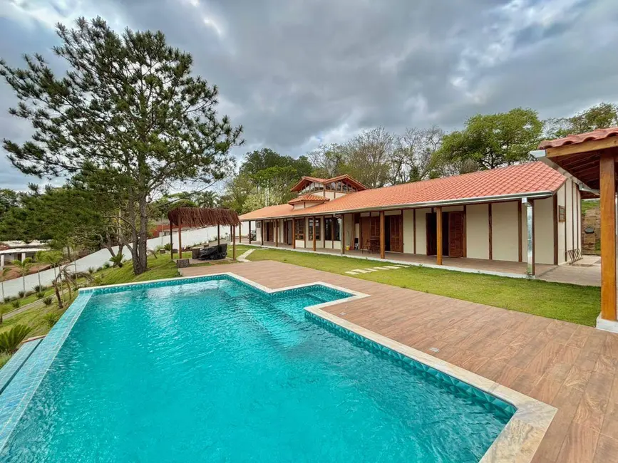 Foto 1 de Chácara com 4 quartos à venda, 280m2 em Chácaras Fernão Dias, Atibaia - SP