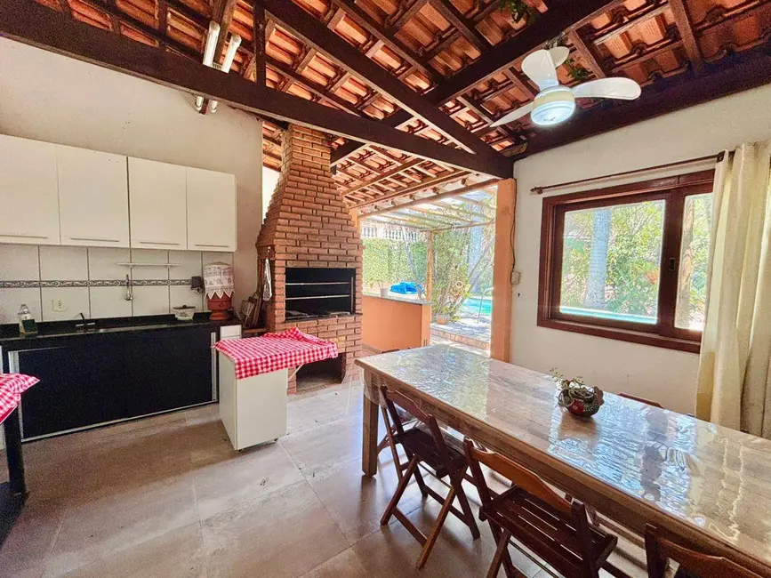 Chácara com 4 quartos à venda, 288m2 em Piracaia - SP - imagem 7 Foto 7 de Chácara com 4 quartos à venda, 288m2 em Piracaia - SP