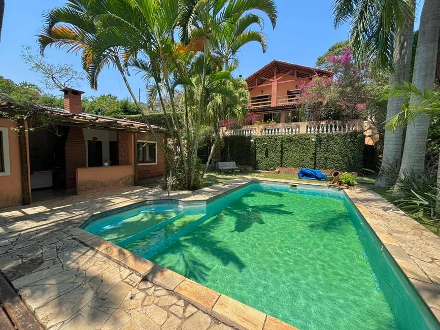 Chácara com 4 quartos à venda, 288m2 em Piracaia - SP - imagem 2 Foto 2 de Chácara com 4 quartos à venda, 288m2 em Piracaia - SP