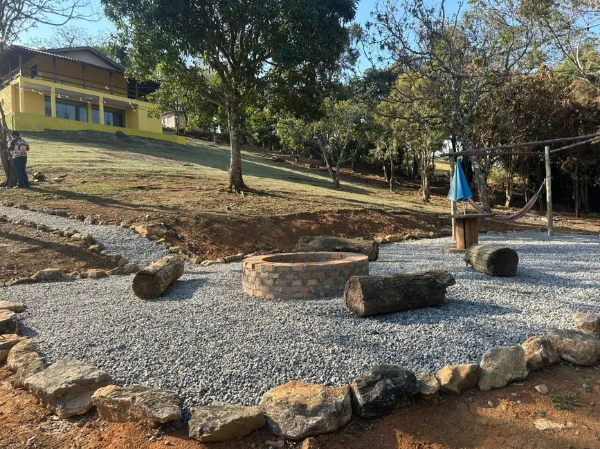 Foto 1 de Chácara com 3 quartos à venda, 200m2 em Vargem - SP