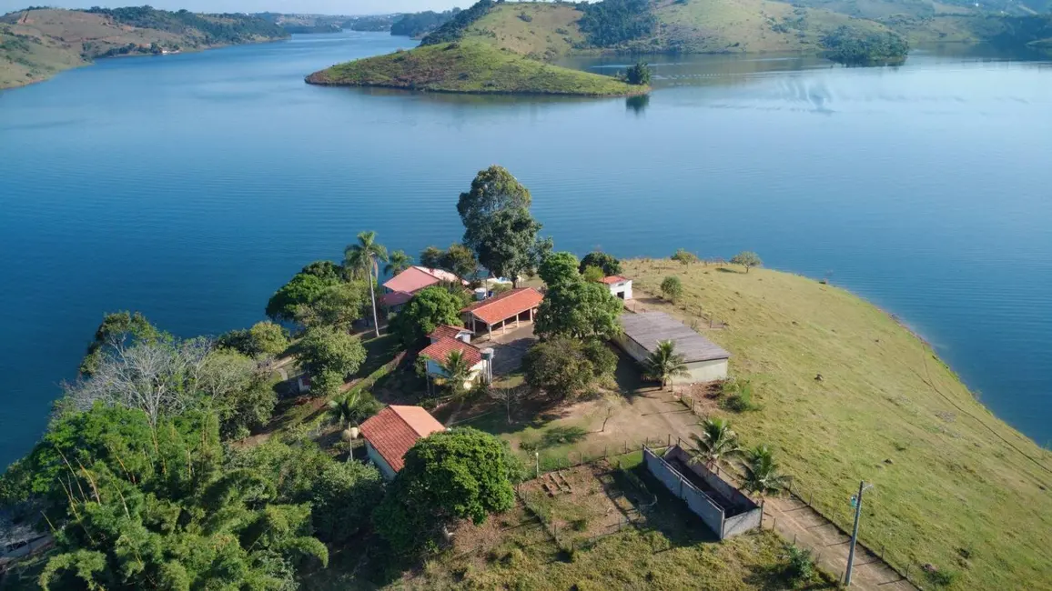 Foto 2 de Sítio / Rancho com 3 quartos à venda, 8m2 em Igarata - SP