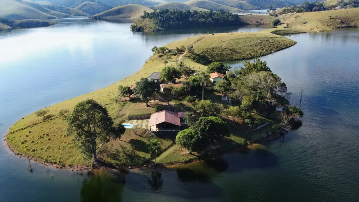 Foto 1 de Sítio / Rancho com 3 quartos à venda, 8m2 em Igarata - SP