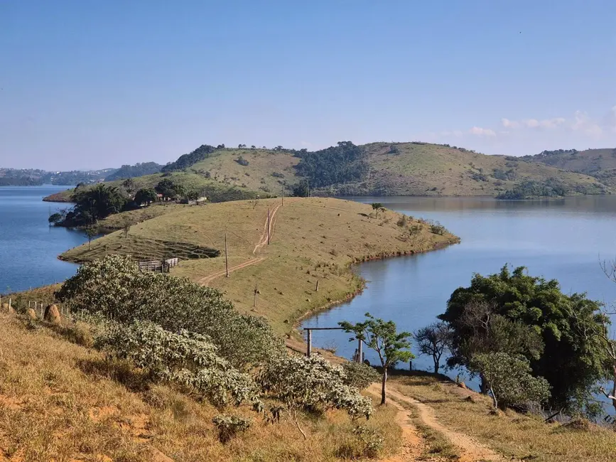 Foto 7 de Sítio / Rancho com 3 quartos à venda, 8m2 em Igarata - SP