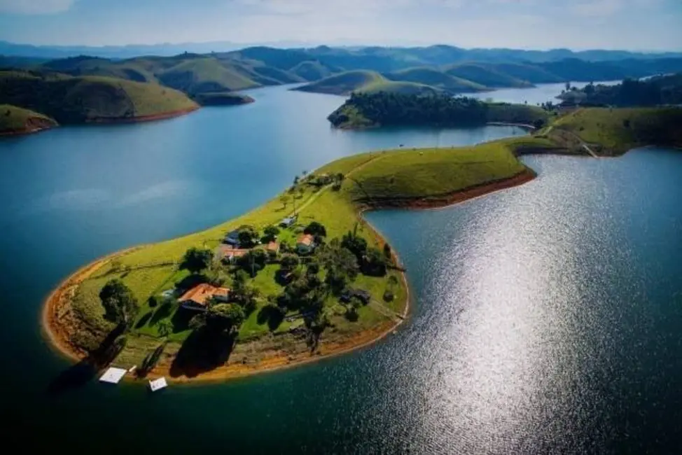 Foto 4 de Sítio / Rancho com 3 quartos à venda, 8m2 em Igarata - SP
